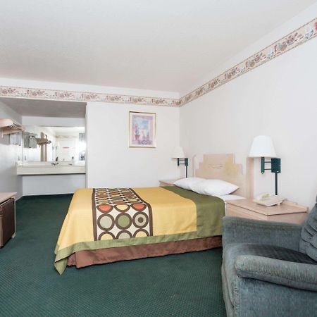 Hotel Super 8 By Wyndham Cottonwood Exterior foto